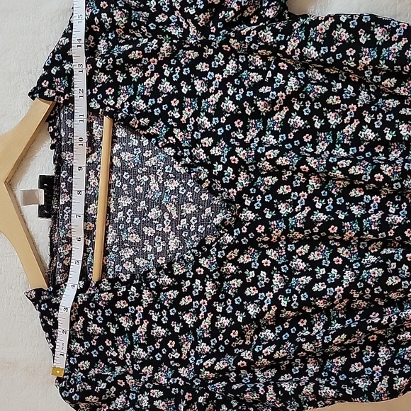 💥 ASSORTED COLOR OF DAISIES TOP BY TOPSHOP 💥 - Picture 8 of 12